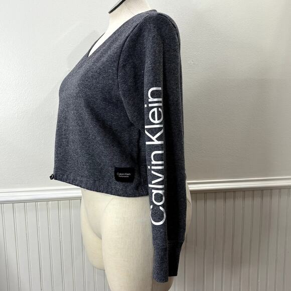 Calvin Klein Size XL Crop Sweatshirt Spellout V-Neck Gray Athleisure Activewear - Picture 3 of 13